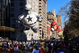 San francisco thanksgiving parade 2018. Macy S Thanksgiving Day Parade Balloons Could Be Grounded Due To Heavy Winds Says Nypd Curbed Ny