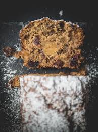 Banana Bread Facon Stollen Fruits Secs Coeur De Pate D Amande Epices Desserts Sucres Recette Gateau Sans Gluten Pate D Amande