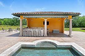 The villa itself is extremely spacious. Grounds Villa Colibri Sonoma