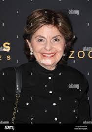 Gloria Cottrell's Instagram, Twitter & Facebook