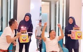 Accès rapide et facile à toutes les fonctionnalités orange (email, assistance, banque, boutique). Alyah Sambut Birthday Tok Ram Berebut Pulak Nak Tiup Lilin My News Online