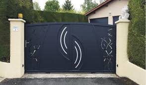Portail Irancy 3 With Images Front Gate Design Gate Design Iron Gate Design