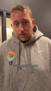 Coming up a 5 Eastern • Jayar chats with Lauren Daigle • Which Lauren  Daigle song helps you to get through your day? Let us know in the comments  ⬇️