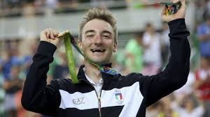Al suo fianco ormai da diversi anni c'è elena cecchini, anche lei professionista su due ruote con diversi successi su strada. Ciclismo Viviani Da Favola E Oro Nell Omnium Stavolta Non Potevo Sbagliare La Repubblica