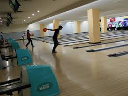 Bermula esok 15hb oktober 2020 kje2 membuka atau dismantle pusat boling akan dilakukan selama 2 bulan maka sejurus dgn itu sy memaklumkan operasi qbowl di plaza alam sentral berakhir hingga di sini shj. Sekitar Kejohanan Bowling Bbn Vs Lynk My Di Plaza Alam Sentral Shah Alam Coretan Anuar