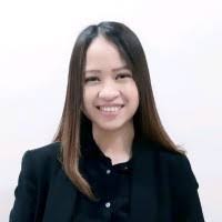 Alexandra Beatrix's Instagram, Twitter & Facebook