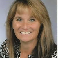 Erin Plourde's Instagram, Twitter & Facebook