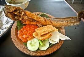 ikan lele goreng/bakar Rp.15.000/porsi - Picture of Bale Arum Restoran,  Tasikmalaya - Tripadvisor