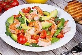 15 Recettes A L Avocat Qui Ne Font Pas Grossir Na Mousse D Avocat Au Thon Cuisine Az Salade De Crevettes Salade Crevette Avocat Salade D Avocat