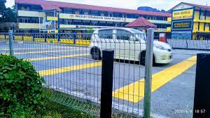 People in kuala lumpur is fortunate to have sk taman melawati 2 situated here, to receive the free eductaion. O Xrhsths S H A H R I M Sto Twitter Terima Kasih Mpaj Bina Anti Climb Fencing Di Pembahagi Jalan Depan Sekolah Kebangsaan Taman Melawati 2 Sktm2 Hasil Dari Desakan Akar Umbi