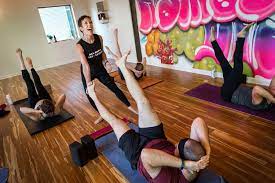 Добре дошли в the yoga hive. Yoga Hive Pgh