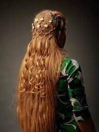 Beautiful Delicate Long Red Blonde Hair Renaissance Style Renaissance Hairstyles Long Hair Styles Medieval Hairstyles