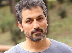 4 seneye yakın bir süre burada alt yapı kategorilerinde oynadıktan. Jimmy Durmaz Aslen Nereli Burcu Ve Yasi Nedir