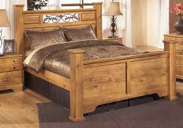 Product description the bittersweet poster bedroom set by signature design by ashley furniture is the epitome of chic country decor. Bittersweet Queen Poster Bedroom Set Evansville Overstock Warehouse