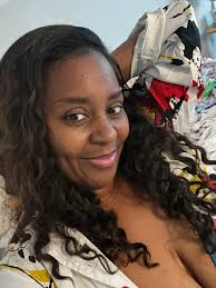 Somewhere out doors we take daddy somewhere out doors for a picnic it's 1  o'clock in the morning 😂😂😂🙈🙈🙈