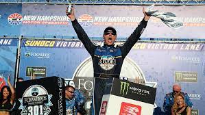 Previous race results / next race results next at this track. Kevin Harvick Edges Denny Hamlin To Win New Hampshire Nascar Com