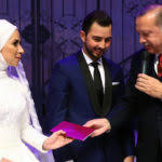 İçişleri bakanı süleyman soylu'nun oğlu engin levent soylu, cumhurbaşkanlığı i̇nsan kaynakları başkanı ahmet minder'in kızı saadet nur minder ile evlendi. Cumhurbaskani Erdogan Suleyman Soylu Nun Oglunun Nikah Sahidi Istanbul Takipte Istanbul Yerel Haber