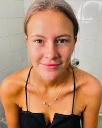 Stephani🌟 Elegance is when the inside is as Beautiful as the outside 💄  @nadia_whitehead 👙 Spraytan @nadia_whitehead 👗 @stephen_van_eeden #beauty  #makeup #style