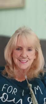 Hello, I'm Lescene and something to know about me is