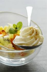 Salade De Fruits Exotiques Chantilly Au Gingembre Larousse Cuisine Salade De Fruits Exotiques Recette Salade De Fruits Salade De Fruits