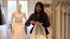 Les détails sont soignés, il y a ce qu'il faut pour resserrer le corsage au besoin, au niveau de la taille et de la poitrine. Tuto Jupon Mariee Or Lys Montage Info Et Astuces Youtube