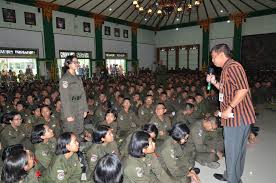 Dan kakak ketiga reyhan masih sekolah kelas 2 di sekolah yang sama dengan krisna. Portal Berita Pemerintah Kota Yogyakarta