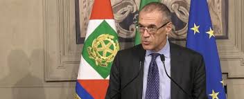 Carlo cottarelli nel 2013 a washington, a un meeting del fondo monetario internazionale. Chi E Carlo Cottarelli La Scheda Del Probabile Presidente Del Consiglio
