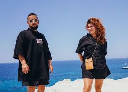 Dmytro monatyk, professionally known as monatik, is an ukrainian singer, songwriter, dancer, composer. Monatik Pokazal Pervyj Poceluj S Zhenoj Foto