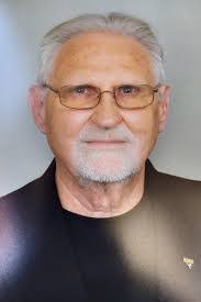 Steven Arthur's Instagram, Twitter & Facebook