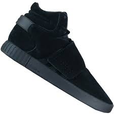 Staub und angetrockneten straßenschmutz kannst du mit einer weichen bürste entfernen. Adidas Tubular Invader Strap Original Yeezy Boost Herren Lifestyle Schuhe Schwarz By3623 Meinsportline De