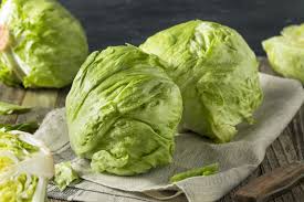 Lettuce is known for being crunchy, which is why it is used in salads or on burgers. What S The Difference Between Romaine Lettuce And Iceberg Lettuce 2021 Masterclass