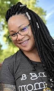 Amanda Sanders's Instagram, Twitter & Facebook