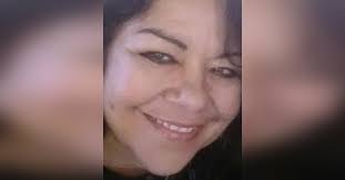 Lisa Barraza's Instagram, Twitter & Facebook