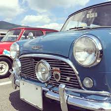 mk 1クーパーさん フォグとグリルバッジが良い感じー さてはて 私の初乗りいつになることやら classicmini classicminicooper austin austinmini mk1mini jpmini classi オースチン ミニ クラシック ミニ ミニ