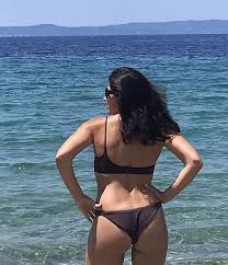 Η βάσω γουλιελμάκη ήρθε στον κόσμο στη θεσσαλονίκη στις 27 φεβρουαρίου 1970. Basw Goylielmakh Entypwsiazei Me Magio Sta 50 Ths H Dhmofilhs H8opoios Fwtografies