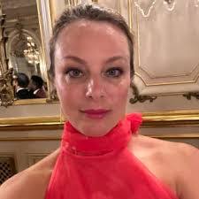 Jennifer Witt's Instagram, Twitter & Facebook