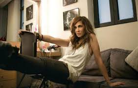 «και με την ζωή και με. Oi Diashmes Ellhnides Poy Perasan Apo To Krebati Toy Gkletsoy I Love Style