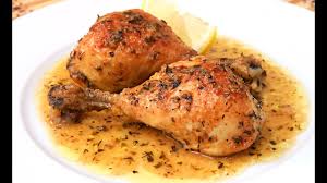 Y es que las patas del pollo poseen una carne jugosa, tierna y con mucho las formas de cocinar los muslos de pollo son inagotables: Muslos De Pollo Al Limon Asados Al Horno Youtube
