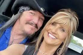 Regina Rand explains why she stopped supporting Simon Daniels & co. in the  fight for Autograph's legacy