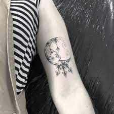 Moon Tattoo You Ve Always Wanted Crescent Full Moon Phases More 2020 Guide Tattoo Stylist Tattoos Moon Tattoo Daisy Tattoo Designs