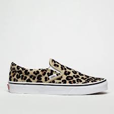 Black And White Slip On Vans Womens Womens Tan Vans Classic Slip On Leo Trainers Schuh In 2020 Vans Classic Slip On Tan Vans Slip On