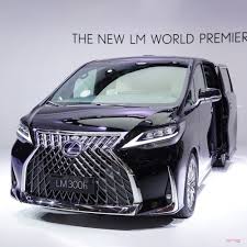 Lexus (レクサス, rekusasu) is the luxury vehicle division of the japanese automaker toyota. ãƒ¬ã‚¯ã‚µã‚¹lm åˆã®ãƒŸãƒ‹ãƒãƒ³ ä¾¡æ ¼ãŒä¸­å›½ã§æš´é¨° æ–°å¤è»ŠãŒ3500ä¸‡å††ã«ã‚‚ å€¤ä¸ŠãŒã‚Šã—ãŸèƒŒæ™¯ Autocar Japan