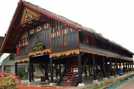 Termasuk rumah adat khas suku dayak. 12 Rumah Adat Paling Populer Di Indonesia