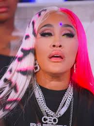 They not mentioning Fanta snatched the microphone and threw a fan at Lex  they just mentioning what Lex and summer did get it right nih…summer  wouldn't thrown that drink if u ain't