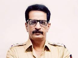encounter specialist cop pradeep sharma politics Maharashtra Police's  'encounter' specialist cop Pradeep Sharma to join Shiv Sena today