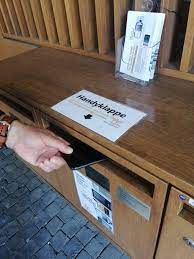 Hier erhalten sie auskünfte zur gesamtkirchengemeinde und wir vermitteln sie gerne weiter an die entsprechenden stellen und kirchengemeinden. Althandys Fur Menschen In Not Handyklappe Im Heinrich Fries Haus Heilbronn Meine Stimme