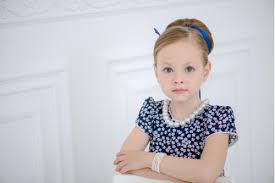 الشعر تاج على رؤوس الفتيات ، و لابد من الاحسان في اخياتر طريقة تصفيفه من أجل الحصول على مظهر مثالي رائع ، و هناك العديد من التسريحات و التصفيفات المميزة ، و التي يمكن أن يتم تنفيذه بسهولة في المنزل ، و من بينها تلك التي. Ø¨Ø§ÙØµÙØ± 12 ØªØ³Ø±ÙØ­Ø© ÙÙØ´Ø¹Ø± Ø§ÙÙØ±ÙÙØ¹ ÙØ§ÙÙÙÙÙÙ Ø³ÙØ¨Ø± ÙØ§ÙØ§