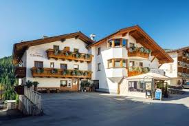 See 2,827 tripadvisor traveler reviews of 38 serfaus restaurants and search by cuisine, price, location, and more. Serfaus Pensionen Zimmer Unterkunfte Ab 39
