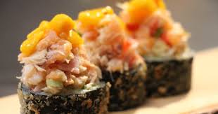Decouvrez Cette Recette De Maki Frit Au Guacamole Coriandre Et Fruits De Mer Pour 4 Personnes Vous Adorerez In 2020 Food Sushi Art Taiwanese Cuisine