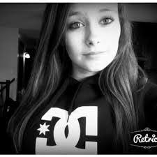 Jessica Lessard's Instagram, Twitter & Facebook